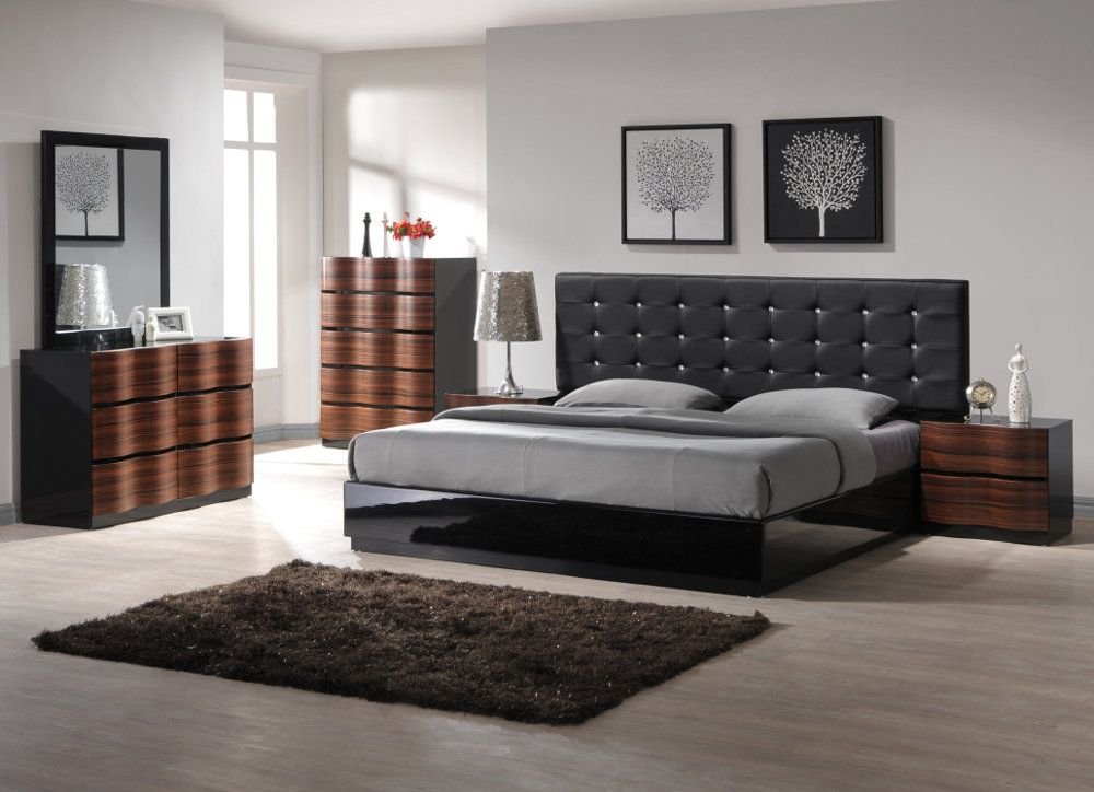 Traditional bedroom interior Lucknow